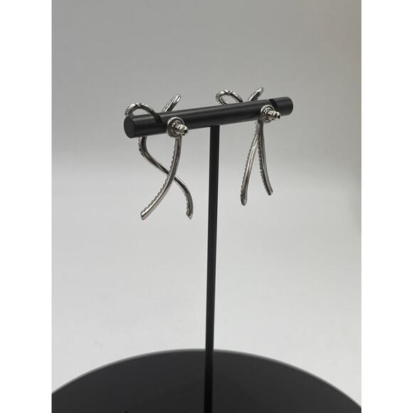 SHASHI Women's‎ Caroline Pave CZ Bow Front Back Elegant Modern Earrings - Picture 5 of 11